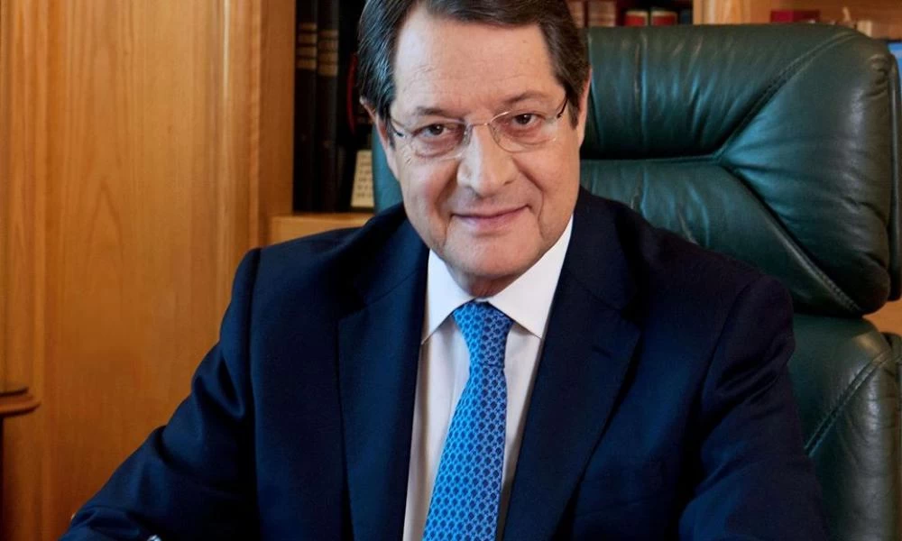 Αναστασιάδης προς επαγγελματίες υγείας: Με εσάς μπροστά, θα τα καταφέρουμε